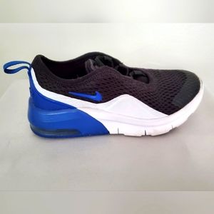 Kids tennis shoes